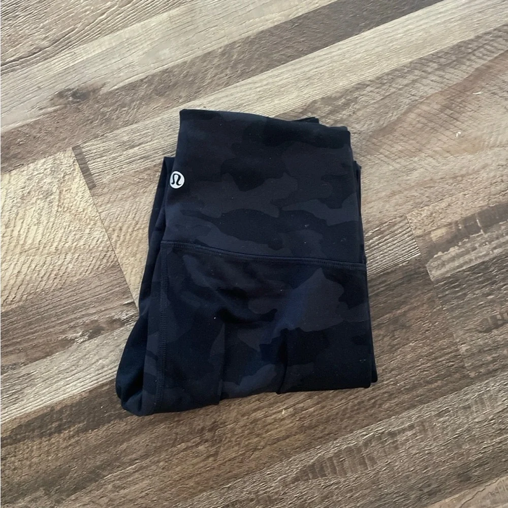 Lululemon leggings - Picture 1 of 2